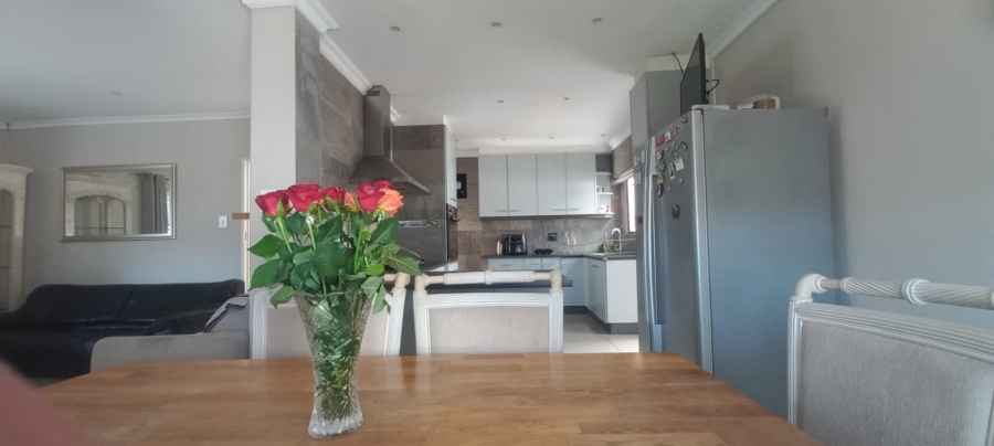 To Let 3 Bedroom Property for Rent in Ottery East Western Cape